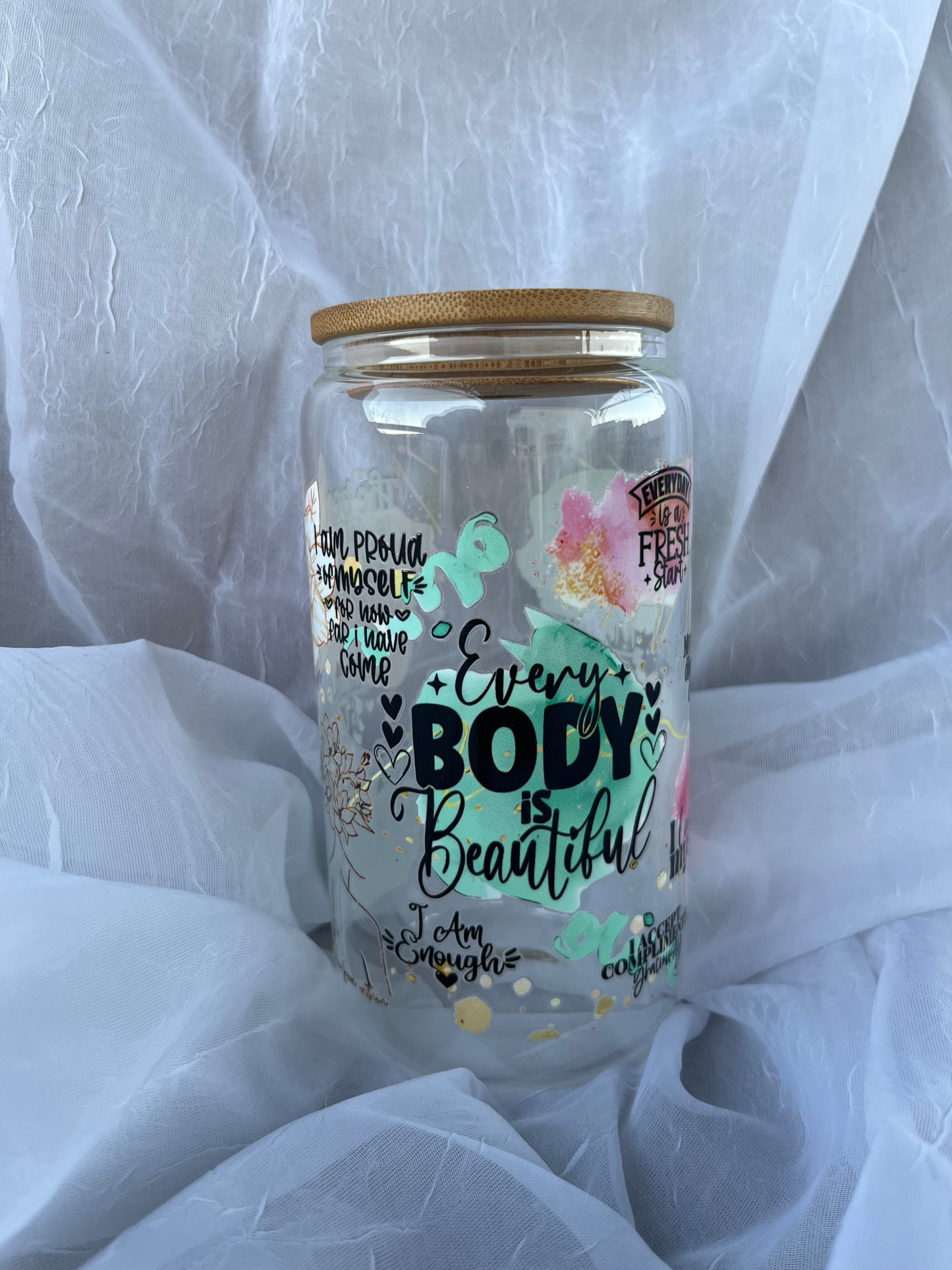 BUNDLE GLASS CUP 16oz. "EVERYBODY IS BEAUTIFUL"
