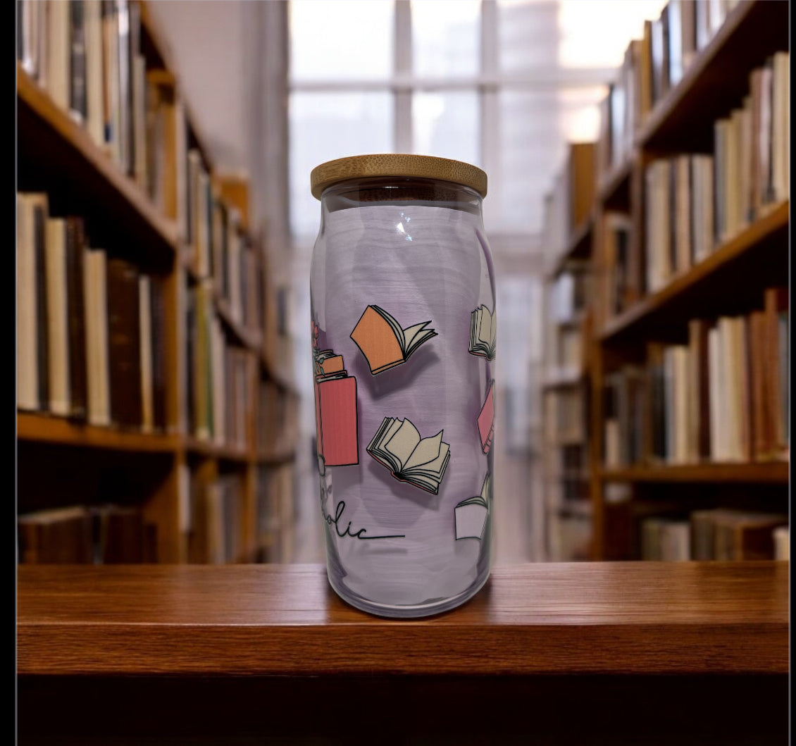 Tall Can Glass Cup Purple "Bookaholic"