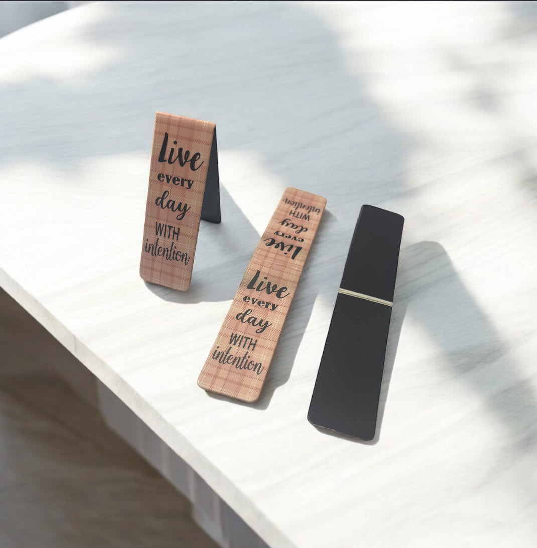 Magnetic  Bookmarker blue “Never let go of your DREAMS”